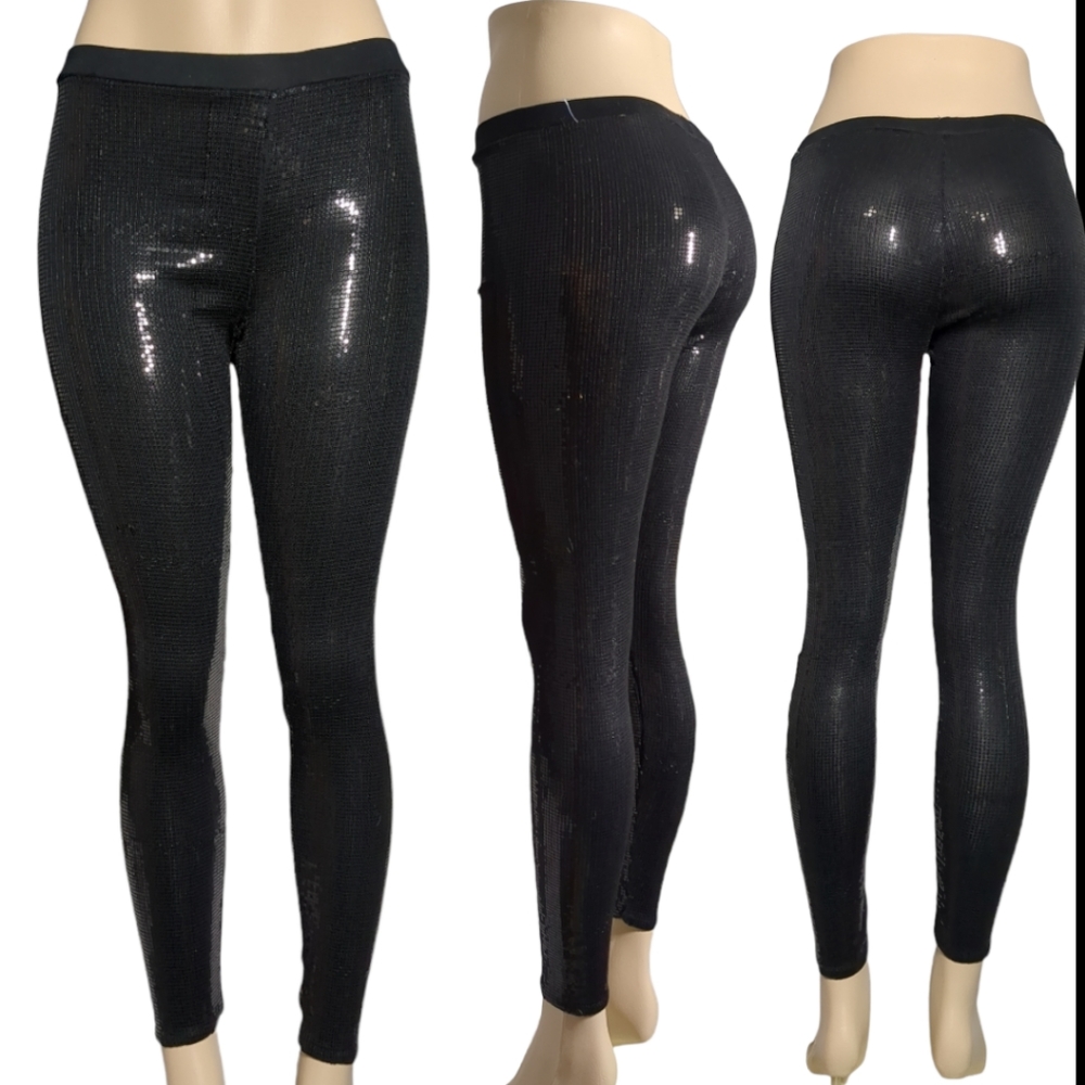 DYNAMITE Sequin Black Stretched Leggings Size M.